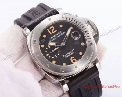 Panerai Luminor Submersible SS Panerai Rubber Straps Watch 47mm